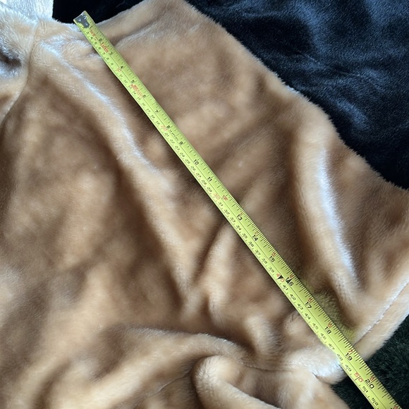 Forever21 faux fur jacket - Picture 8 of 9